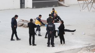 Sahurda evinden ayrılına gencin cansız bedeni inşaatta bulundu 
