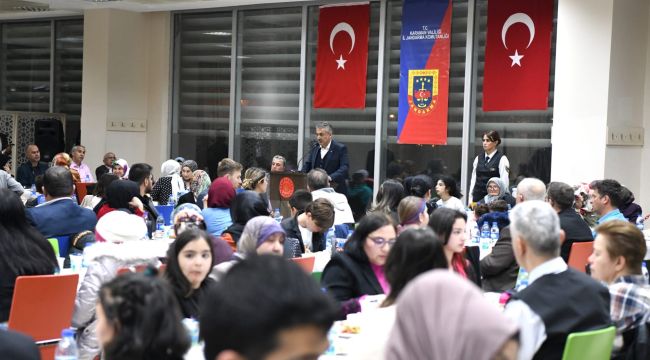 Vali Tuncay Akkoyun, şehit aileleri, gaziler ve yetim çocuklarla iftarda bir araya geldi