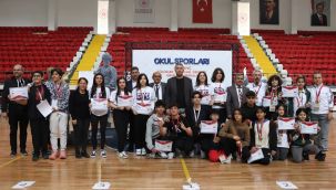 400 sporcunun katıldığı satranç heyecanı sona erdi 