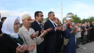 Karaman'dan 190 kişilik ilk hacı kafilesi kutsal topraklara uğurlandı  