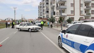 Otomobilin çarptığı 7 yaşındaki çocuk yaralandı 