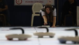 Floor Curling Gençler Türkiye Şampiyonası Karaman'da başladı 