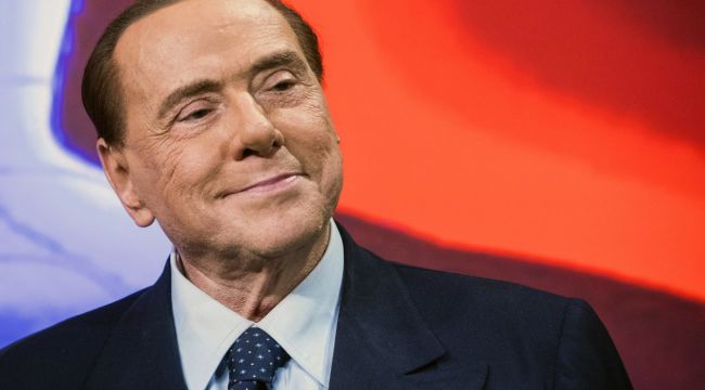 İtalya'nın eski başbakanı Berlusconi hayatını kaybetti