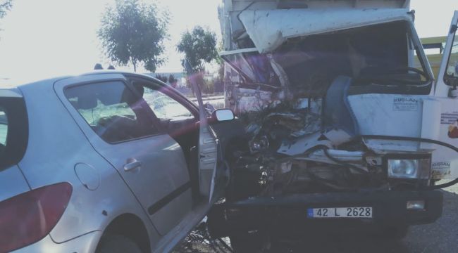 Karaman'da feci kaza, yaralılar araçta sıkıştı