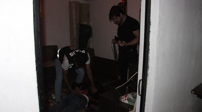 Karaman'da şafak operasyonu, çok sayıda gözaltı var