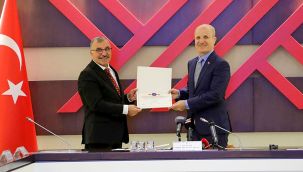 KMÜ, YÖK'ün engelsiz üniversiteler ödül töreninde 7 bayrağın sahibi oldu 