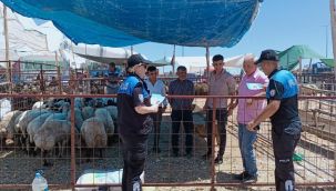 Polisten kurban pazarında broşürlü sahte para uyarısı 