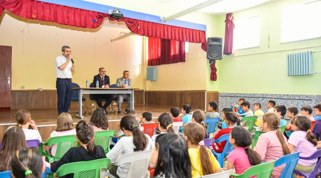 Rektör Gavgalı, mezun olduğu okulda öğrencilerle buluştu 