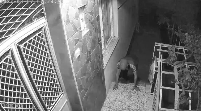 Sensörlü lamba hırsızları püskürttü