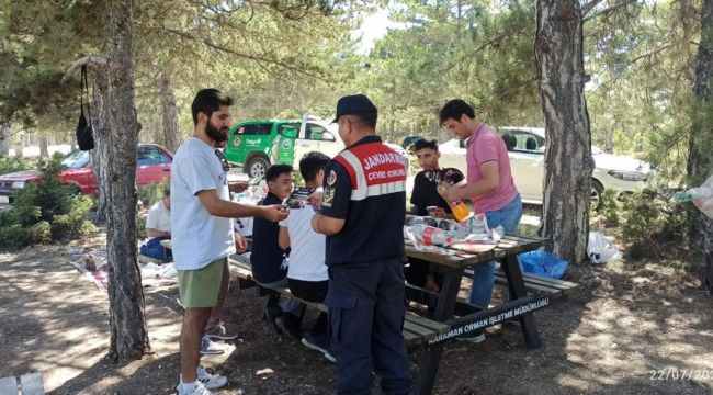 Jandarma vatandaşları orman yangınlarına karşı bilgilendirdi 