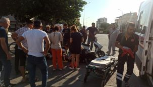 Kamyonetle çarpışan elektrikli bisikletdeki 2 kız çocuğu yaralandı    