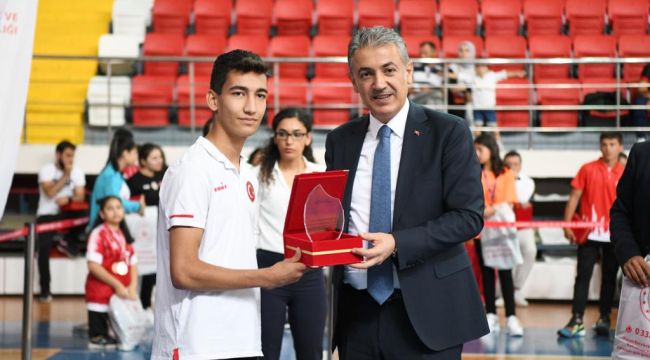 Karaman'da GSB spor okulları törenle başladı 