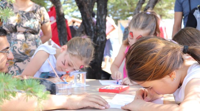 Karaman'da çocuklar, "Damla Gönüllülük Hareketi" projesi ile doyasıya eğlendi 