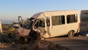 Tarım işçilerini taşıyan minibüs kaza yaptı: 1 ölü, 13 yaralı