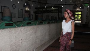 İspanya'dan Kudüs'e tek başına yürüyor