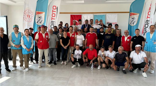 Karaman Atıcılık Takımı Konya'dan madalyalarla döndü 
