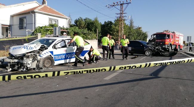 Karaman'da polis aracı ile yabancı plakalı otomobil çarpıştı: 2'si polis 3 yaralı 