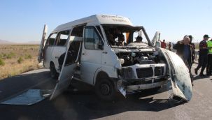 Minibüs kazasında ölü sayısı 2'ye yükseldi 