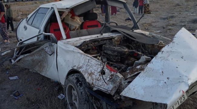 Karaman'daki trafik kazasında anne ve baba öldü, çocukları yaralandı