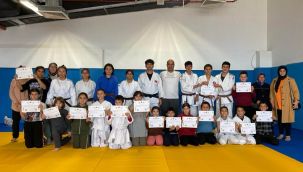 Genç judocular bir üst kuşağa terfi etti 