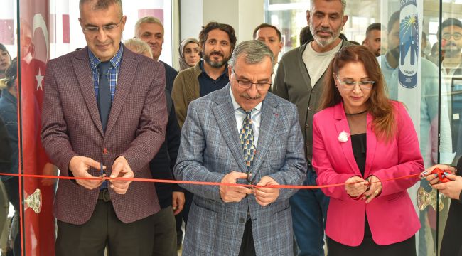 KMÜ'de cumhuriyet temalı kişisel seramik sergisi