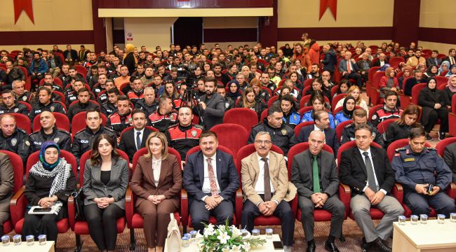 KMÜ'de "Kadına Yönelik Şiddete Karşı Uluslararsı Mücadele Günü" paneli düzenlendi