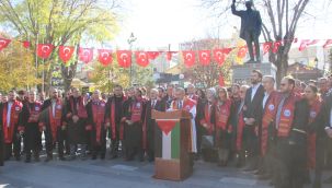 KMÜ'lü akademisyenler Filistin için yürüdü 