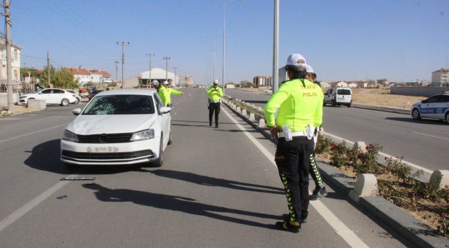 Otomobilin çarptığı yaşlı kadın öldü 