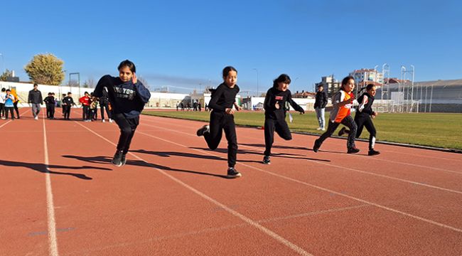 Karaman'da düzenlenen U14 atletizm il yarışmaları sona erdi