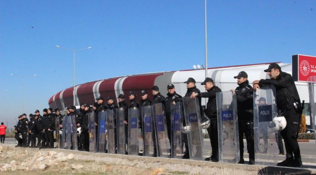 Karaman'da Iğdır maçı öncesi sıkı güvenlik tedbirleri, 1000'e yakın polis görev alıyor