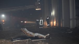 OSB'deki yem fabrikasında çıkan yangına çok sayıda itfaiye ekibi müdahale etti