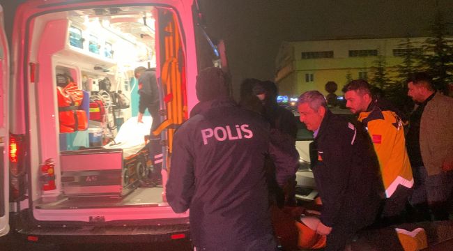 Bileğini kesip fotoğrafını yolladı, dairenin kapısı kırılarak kurtarıldı  