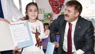 Karaman'da 52 bin öğrenci karne heyecanı yaşadı 