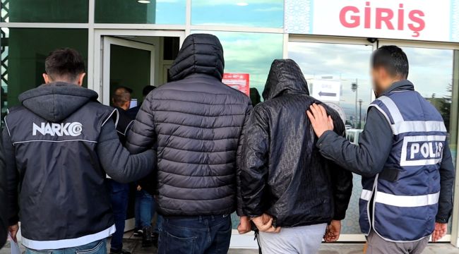 Karaman'da çeşitli suçlardan aranan 12 kişi tutuklandı 