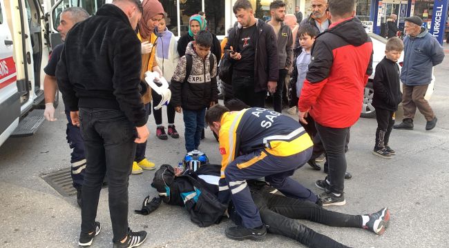 Karaman'da otomobille çarpışan motokurye yaralandı 