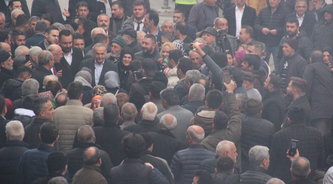 Partililerden Akgün'e çoşkulu karşılama