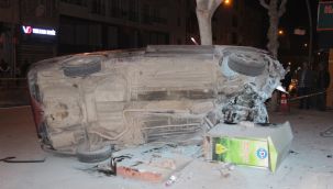 Karaman'da kaza sonrası araç içerisinde sıkışan 2 kişi güçlükle kurtarıldı 