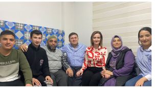 Karaman Valisi depremzede aileye misafir oldu 