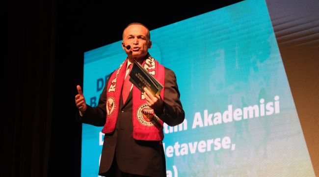 Mevlüt Akgün projelerini tanıttı, partililer salona sığmadı