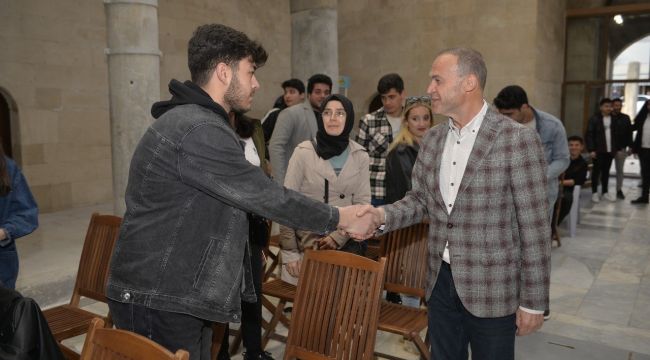 Akgün: "Yeni Türkiye'yi gençler şekillendirecek"
