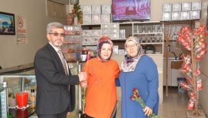 Başkan Boyacıoğlu'ndan 8 Mart'ta Karanfilli Kutlama