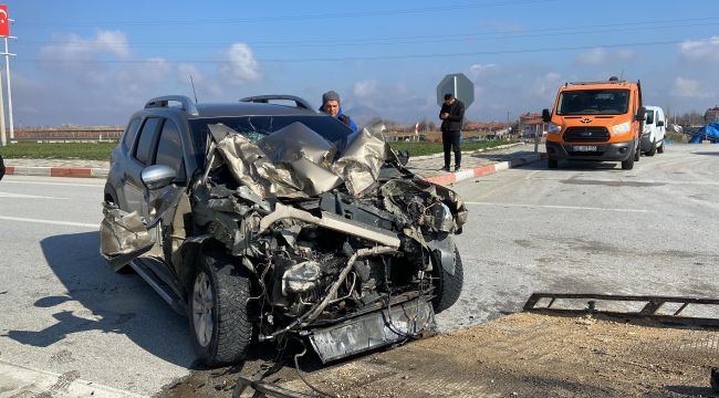 Cip beton pompası kamyona arkadan çarptı: 1 yaralı 