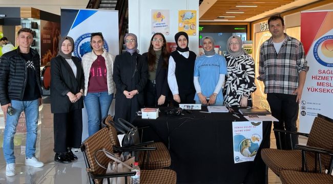 KMÜ öğrencileri vatandaşlara işitme testi yaptı