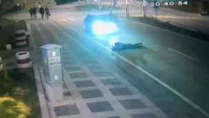 Otomobilin çarptığı kadın yaralandı 