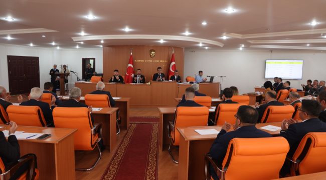 Karaman Belediyesi'nde yeni dönemin ilk meclis toplantısı yapıldı 