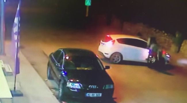 Karaman'da otomobile çarpan motosiklet sürücüsü yaralandı