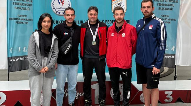Karamanlı atıcılar madalyalarla döndü 