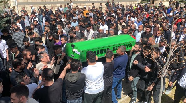 Kazada hayatını kaybeden genç, toprağa verildi