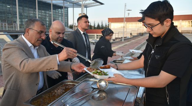KMÜ öğrencileri iftarda buluştu