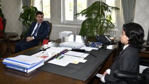 Vali Sarıibrahim makamını 5. sınıf öğrencisi Recep'e devretti 